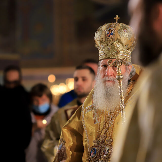 Патриарх Неофит: За първи път посрещаме частици от мощите на Светите братя