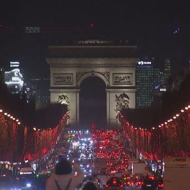 Празник под знака на COVID-19: Нова година с над 200 хиляди новозаразени във Франция