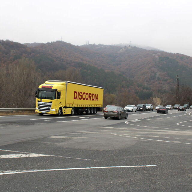 Камион блъсна и уби мъж на пътя между Симитли и Благоевград