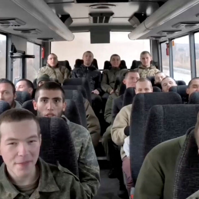 Москва с нова кампания за насърчаване на младите руснаци да се бият в Украйна 