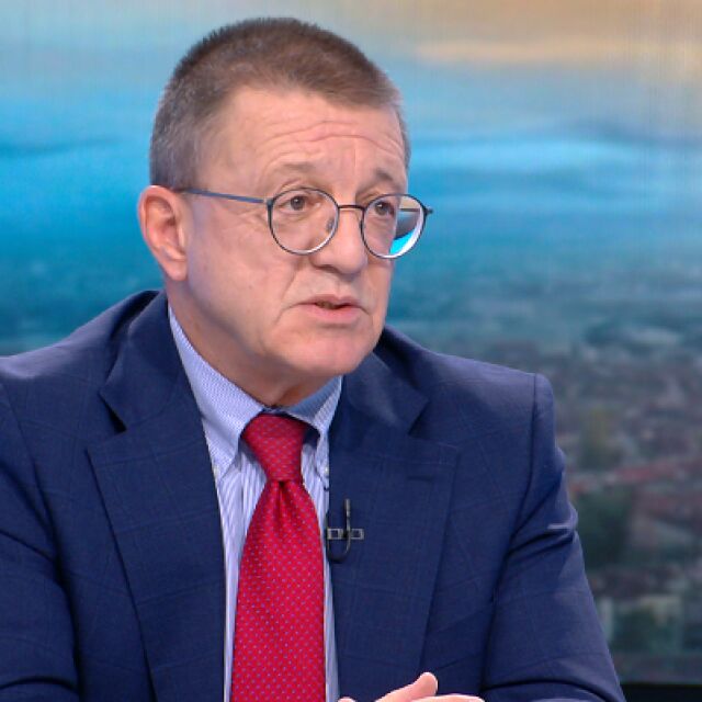 Бойко Ноев: Христо Грозев е бил потърсен от властите ни на втория ден