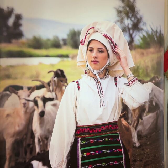 „Да пазим живи корените си“: В Пловдив представят изложба на автентични народни носии (ВИДЕО)