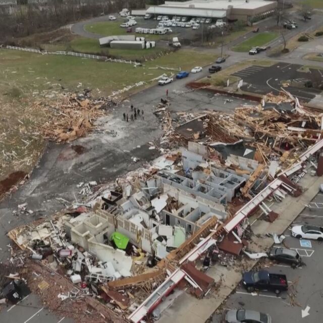  Торнадо в Тенеси откъсна покриви и прекатурна камиони. Има жертви (ВИДЕО) 
