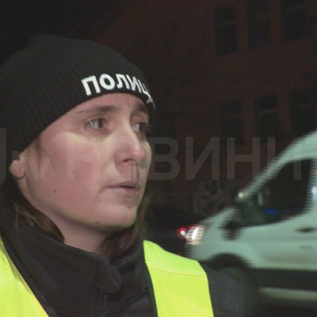 Пребиха полицайка в София, помагаща на ученици да пресекат