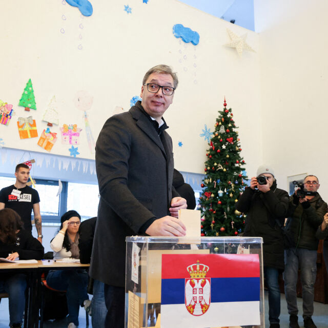 На предсрочни избори Сърбия гласува за парламент и местна власт