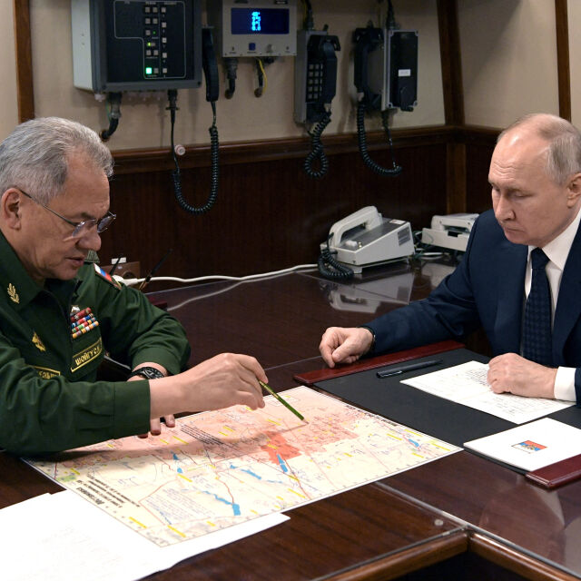  Сергей Шойгу - на доклад при Владимир Путин след украинския удар по кораба 