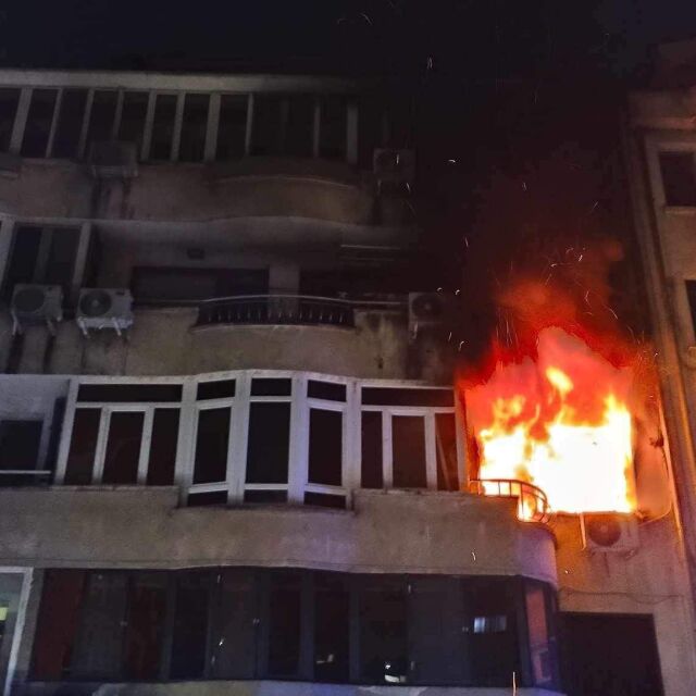 Пожар в блок в Пловдив (ВИДЕО и СНИМКИ)