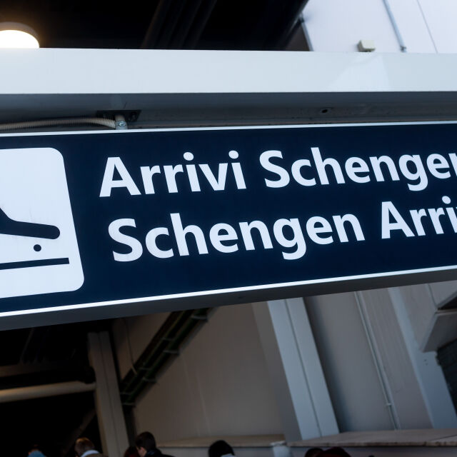 Вътрешният министър на Австрия: Пълноправното членство на България и Румъния в Шенген би било грешка
