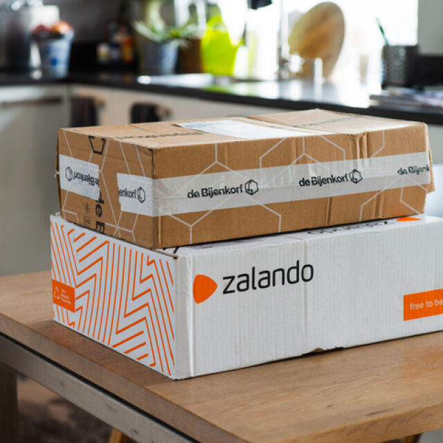 Германският Zalando придобива конкурентния моден търговец About You