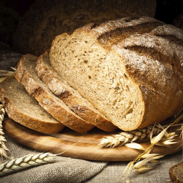 КНСБ: Цените на хляба са паднали до 20% след отпадането на ДДС