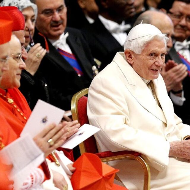 Кой е Бенедикт XVI - първият папа, оттеглил се от Светия престол от 600 години насам