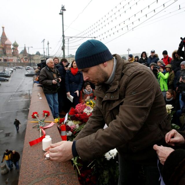 Екзекутираха Немцов под стените на Кремъл (ОБЗОР)