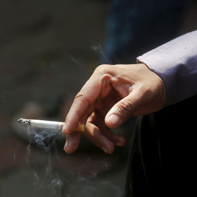 Луксозните цигари ще поскъпват по-плавно от планираното
