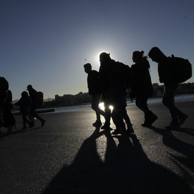 Хванаха десетки нелегални мигранти в софийски квартал