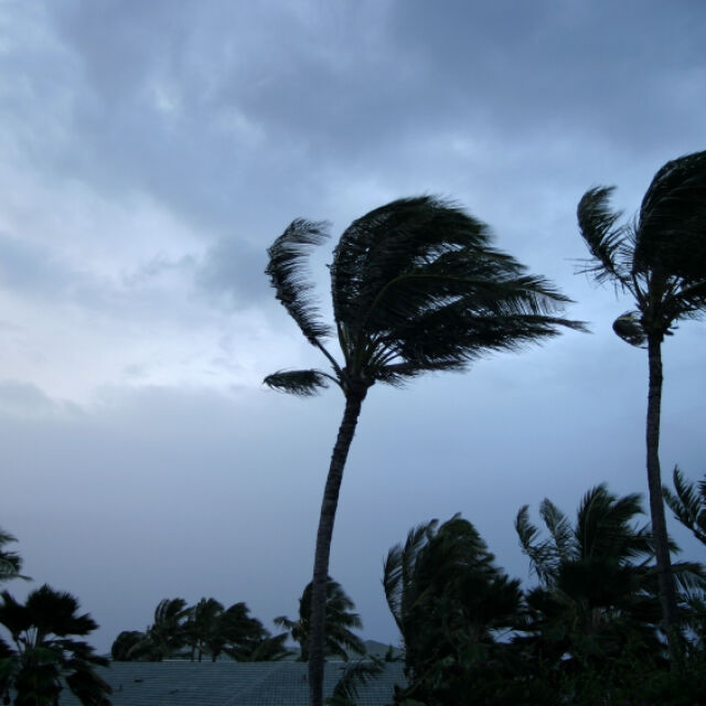 Фиджи беше ударен от мощен ураган (ВИДЕО)