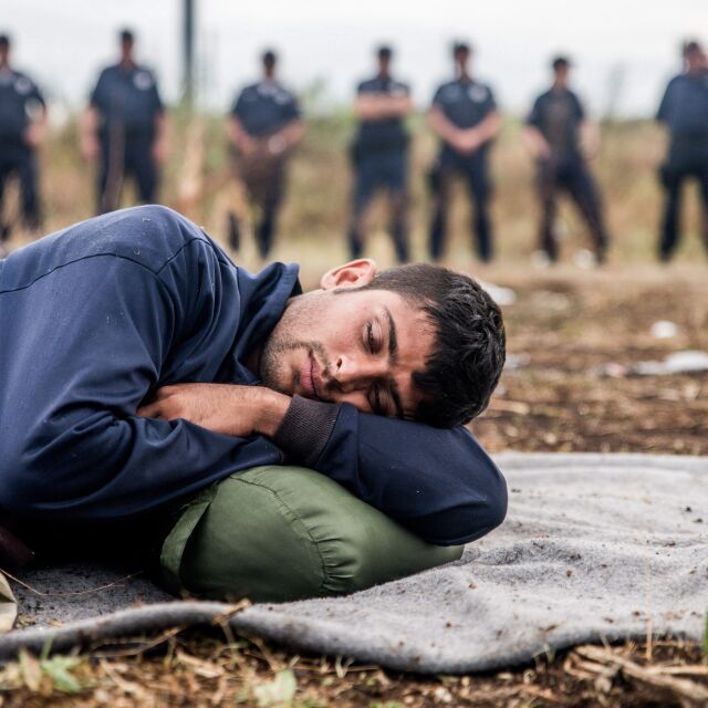 Предложение от Унгария: Всеки кандидат за бежански статут в ЕС да се задържа 
