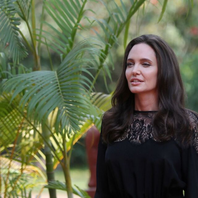 Анджелина Джоли представи новия си филм в Камбоджа