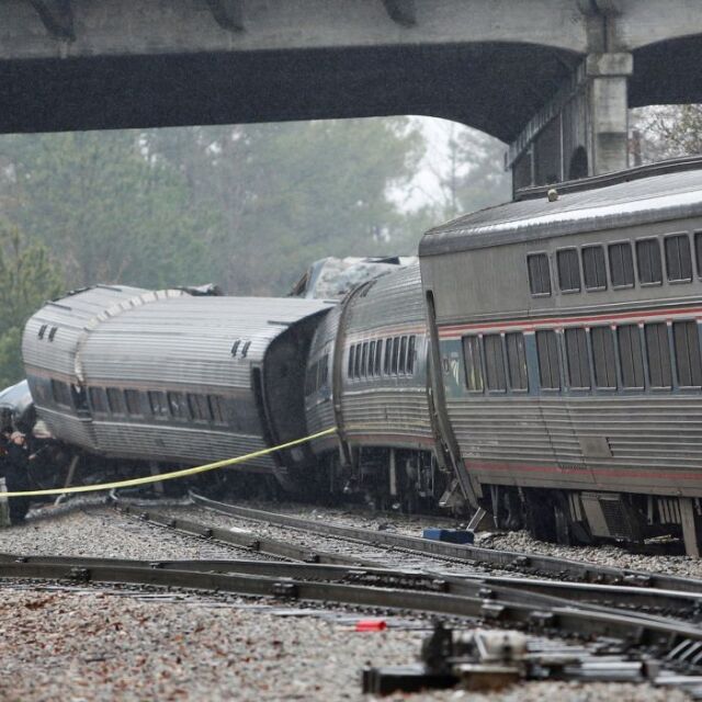 Най-малко двама загинали и над 110 – ранени при влакова катастрофа в САЩ (СНИМКИ и ВИДЕО)