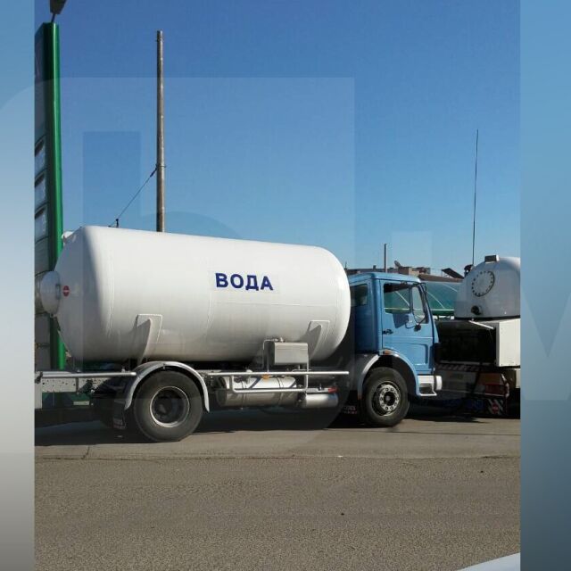 Хасково: Бензиностанция съхранява газ в цистерна, маскирана с надпис „Вода”