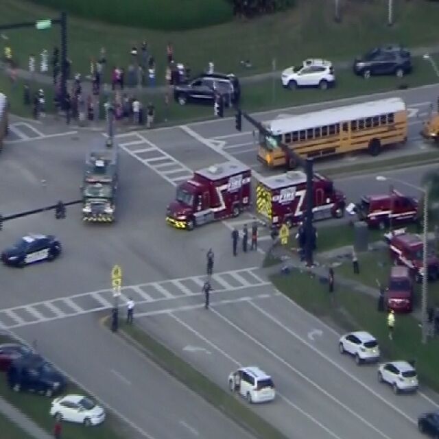 Най-малко 20 ранени и двама убити при стрелба в училище във Флорида (ВИДЕО И СНИМКИ)