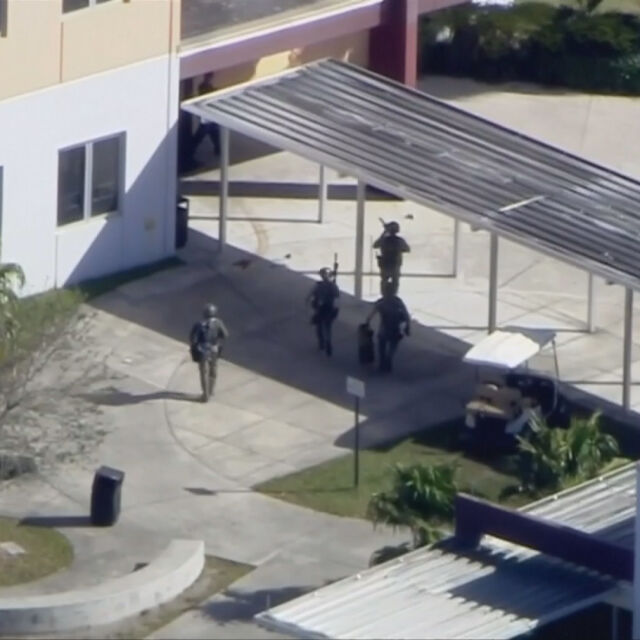 17 вече са жертвите на масовата стрелба във Флорида