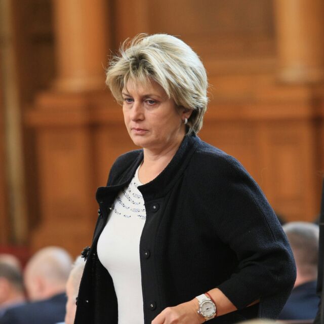 Весела Лечева: Грешка е да се иска оставка за изразена политическа позиция 