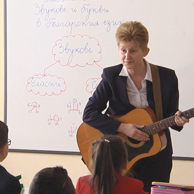 Как едно училище във Варна съчетава традиционни и модерни методи на образование
