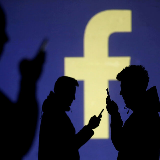 Часове без „Фейсбук“: От компанията обявиха, че работят по отстраняването на проблема