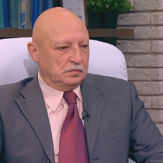 Събират ли се кадри на НДСВ около президента Румен Радев за нов политически проект?