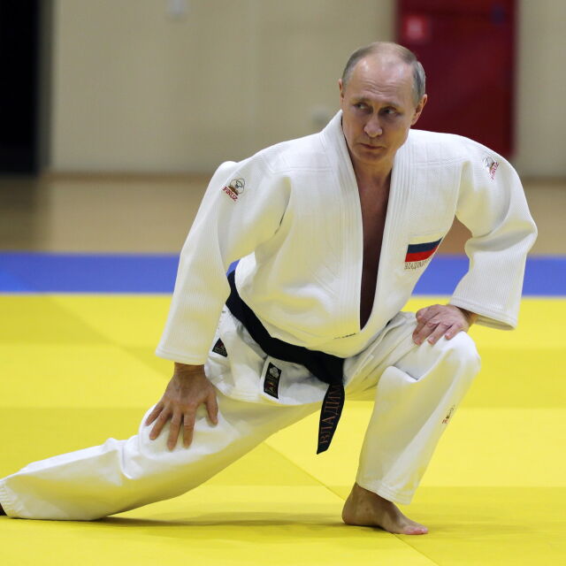 Путин демонстрира умения по джудо (ВИДЕО и СНИМКИ)