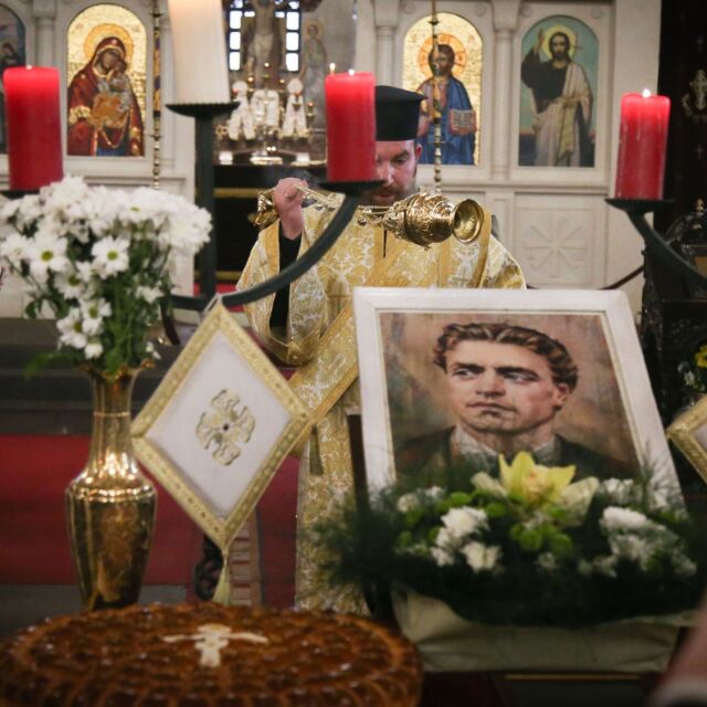Литургия в памет на Васил Левски в църквата „Света София”