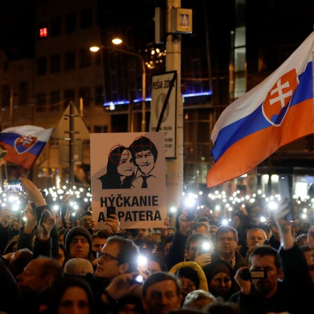 Хиляди словаци отбелязаха първата годишнина от убийството на журналиста Ян Куцияк