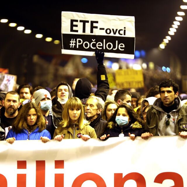 Хиляди протестираха в Сърбия срещу Вучич 