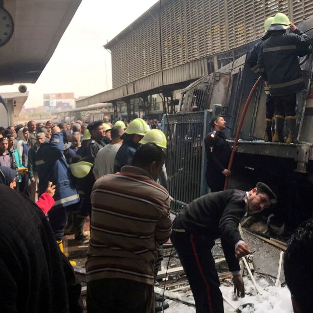 Най-малко 25 души загинаха при влаков инцидент в Кайро