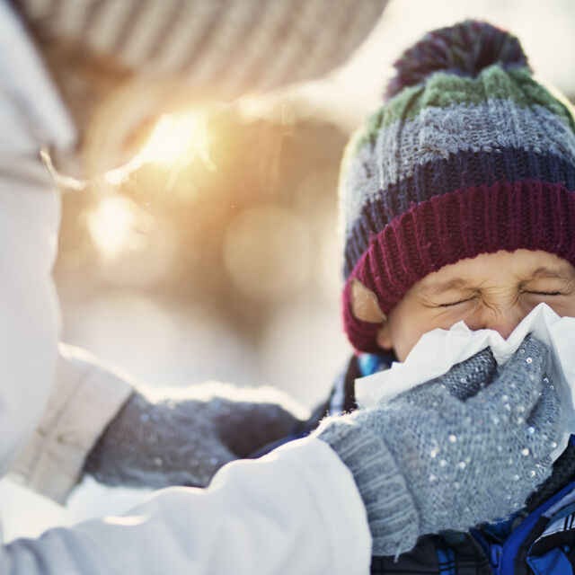 В Благоевград обявиха грипна епидемия, спират плановите операции
