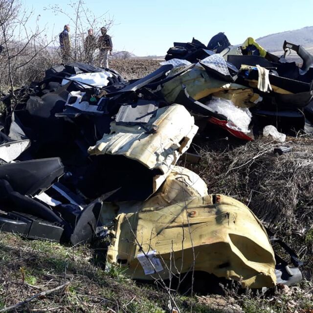 Екоинспекцията в Пазарджик проверява случай на незаконно изхвърляне на боклуци