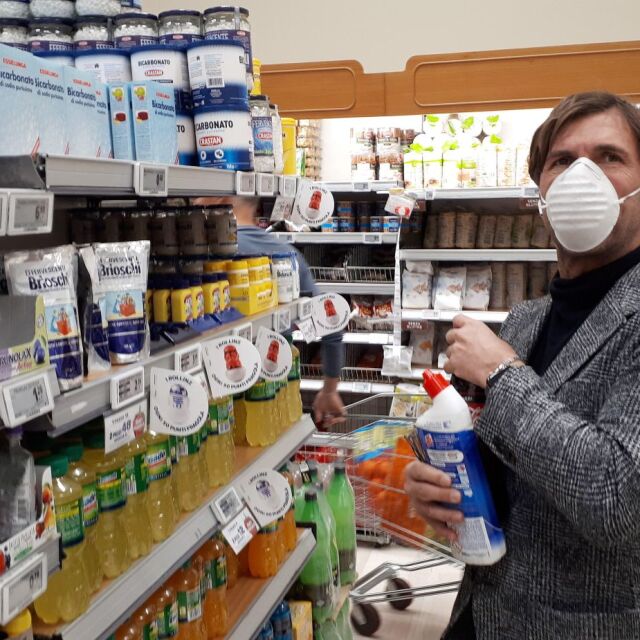 Сънародниците ни в Италия за коронавируса: Има паника 