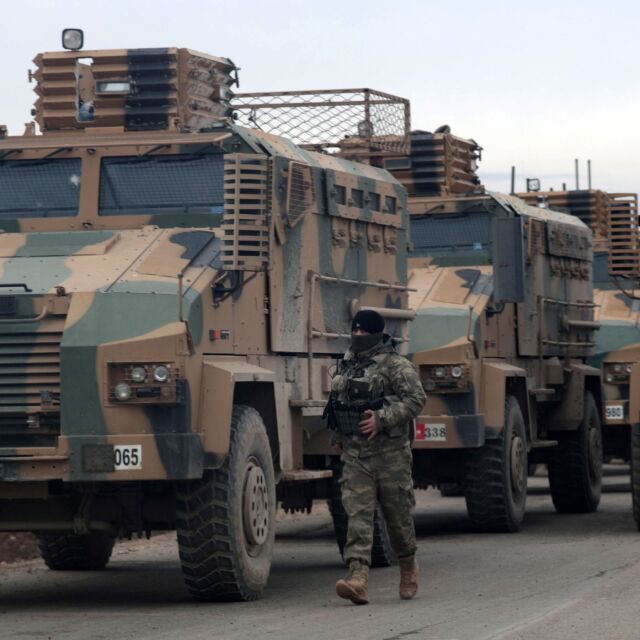 33-ма турски войници загинаха при въздушни атаки в Идлиб