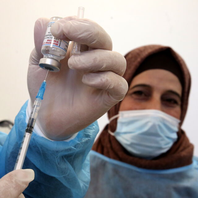 В Израел повече от половината население е ваксинирано срещу COVID-19