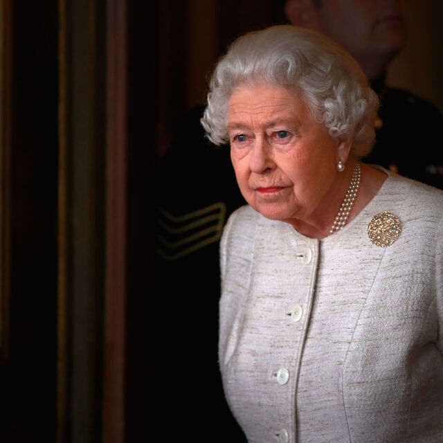 Британската кралица поднови ангажиментите си 