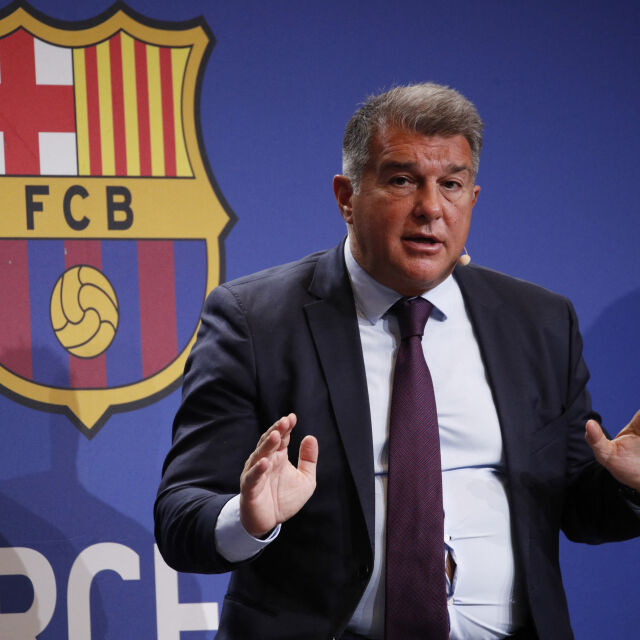 Ръководството на "Барселона" смята да се справи с кризата за две години
