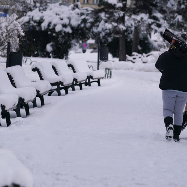 20 см е снежната покривка в София, 130 снегорина са на терен