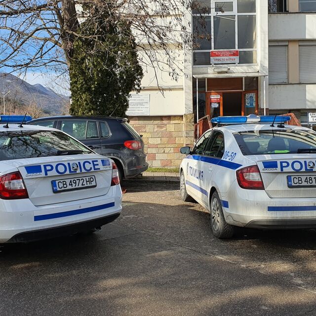 Сигнал за бомба в COVID лабораторията в болницата във Враца