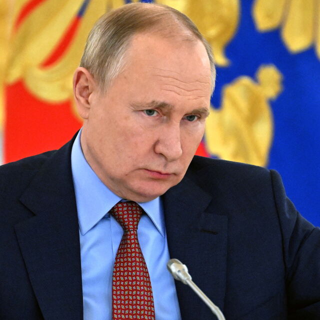 Путин подписа указ, с който задължи въоръжените сили да осигурят мира в ДНР и ЛНР