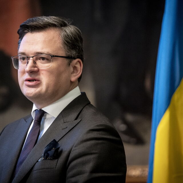 Украинският външен министър е на посещение в България