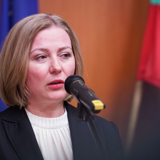 Йорданова не даде конкретика кога ще поиска предсрочното отстраняване на Гешев
