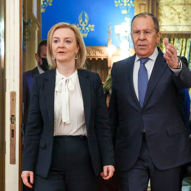 Лавров определи преговорите с Лиз Тръс за Украйна като разговор "на ням с глух"