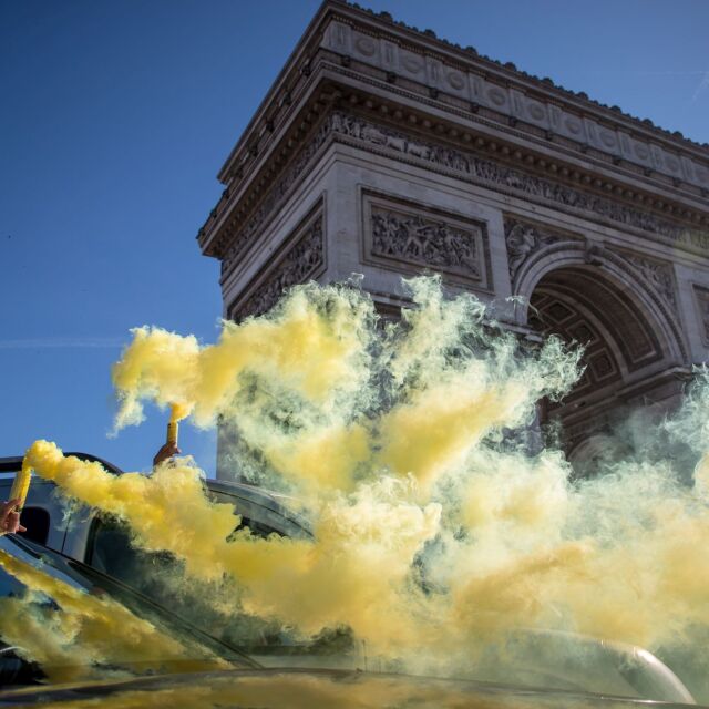 Сблъсъци в Париж: „Конвоят на свободата“ наруши заповедите и влезе в града (ВИДЕО) 