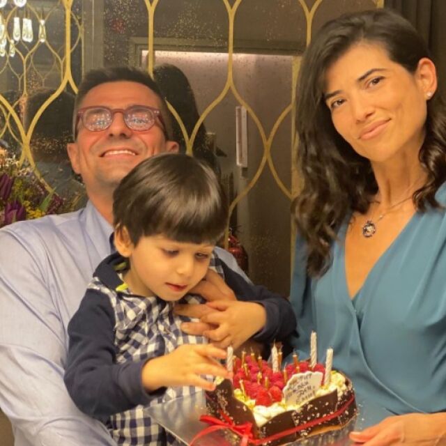 Емануела Толева отпразнува рожден ден със семейството си: Така е най-хубаво!
