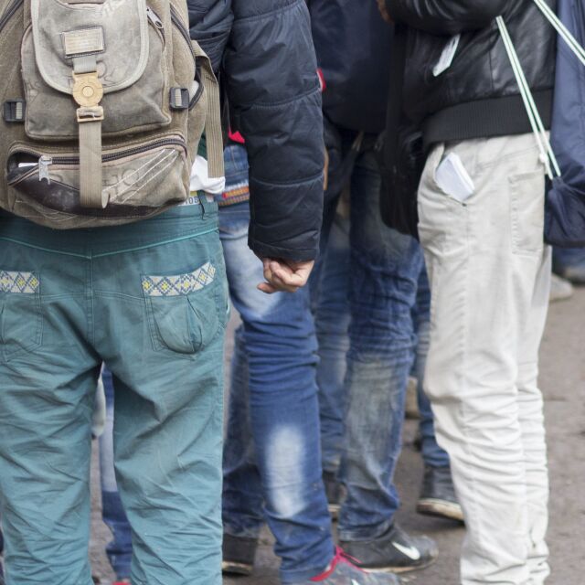 Откриха 43-ма нелегални мигранти в камион на АМ „Тракия“